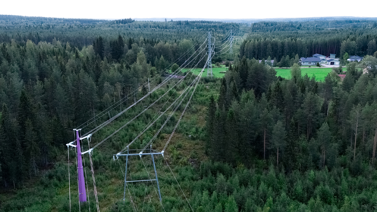 Kajave tarkastaa sähköverkkoja säännöllisesti